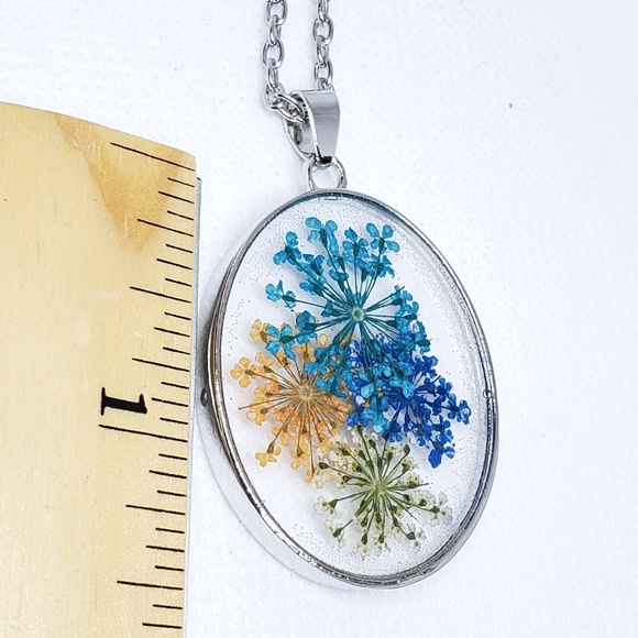 NWT Dried Flower Pendant Necklace great gift - Picture 3 of 5
